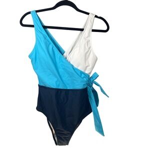 NWT Cupshe Blue White Colorblock One Piece Swimsuit Medium Beach Vacation Womens